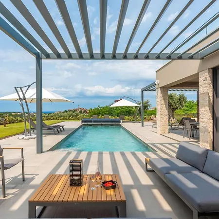 Visignano With Sea & Old Town Views By Adriaticluxuryvillas * Višnjan
