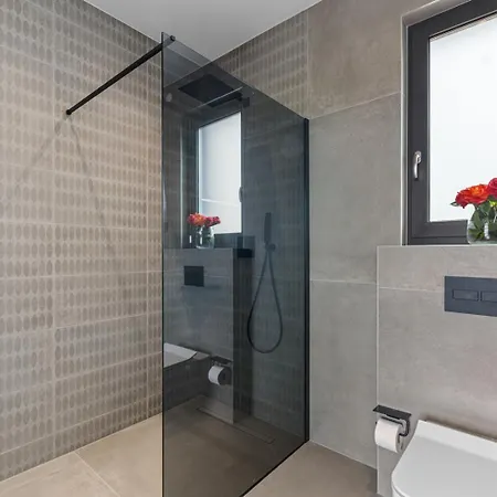 Visignano With Sea & Old Town Views By Adriaticluxuryvillas Vila Visnjan