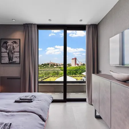 Villa Visignano With Sea & Old Town Views By Adriaticluxuryvillas