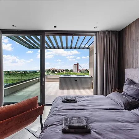 Visignano With Sea & Old Town Views By Adriaticluxuryvillas Vila *