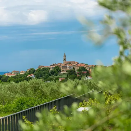 Visignano With Sea & Old Town Views By Adriaticluxuryvillas