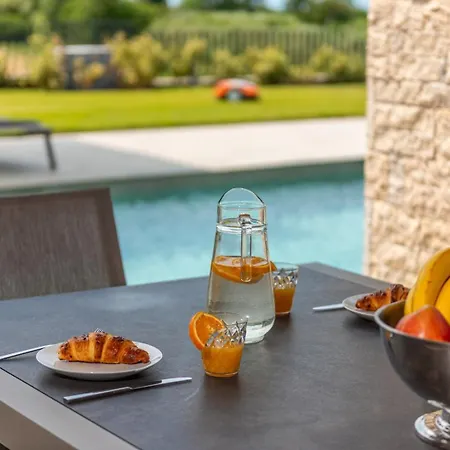 Visignano With Sea & Old Town Views By Adriaticluxuryvillas *